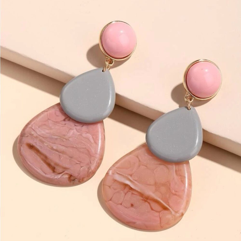 5/$25  PINK RESIN DANGLES